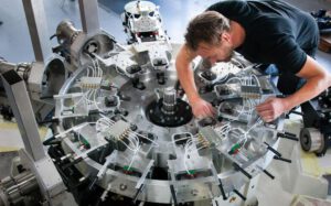 Een verpakkingsmachine in wording bij Inmaco. Foto: Gerrit Boer